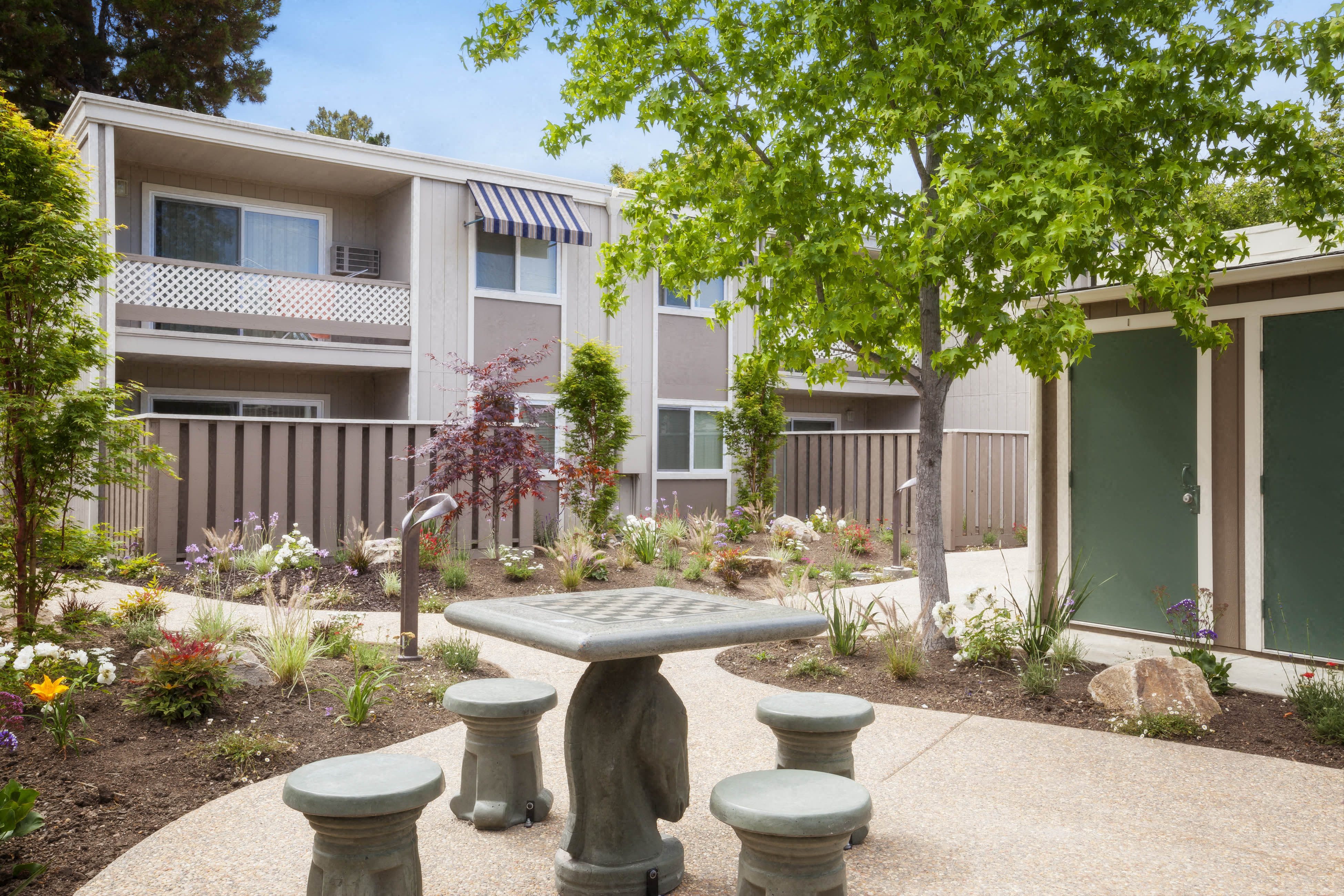 Halford Gardens Apartments photo 4